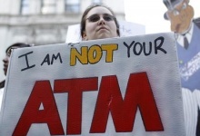 Americanos entienden el fraude de los rescates y protestan