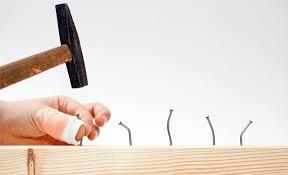 Estrategias no convenientes para un principiante en opciones: Opciones simples compradas Estrategias no convenientes para un principiante en opciones: Opciones simples compradas