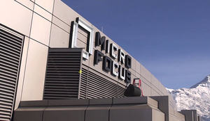 Micro Focus pierde la mitad de su valor en un día