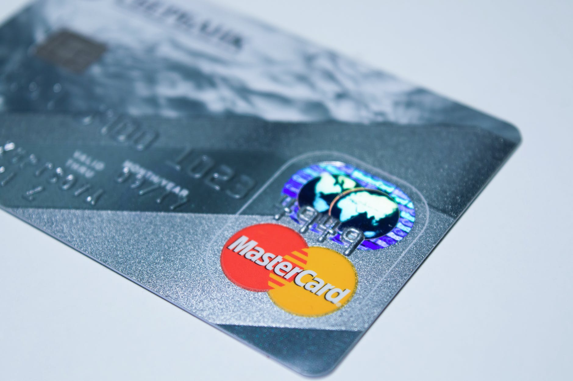 A que edad se puede tener tarjeta de credito A que edad se puede tener tarjeta de credito