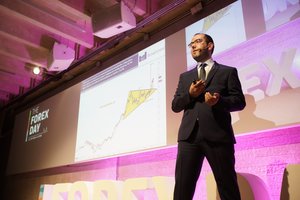 Resumen de la participación de David Galán en The forex day 2019 ante 200 inversores