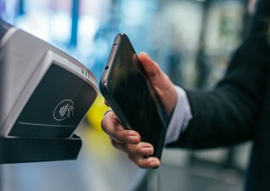 Los mejores másteres de criptomonedas y blockchain de España | Guía 2025/26