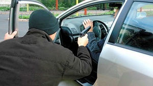 Delincuencia encarece seguros, el de autos llega a 25 mil pesos