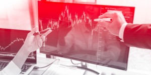 ¿Tu fondo va a absorber a otro? Descubre la diferencia entre un switch y un traspaso