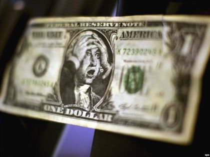 DÓLAR en mínimos mensuales ¿Compramos?