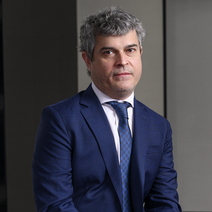 Los datos macroeconómicos y los bancos centrales ponen en entredicho las tesis del mercado