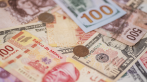 ¿Qué es el riesgo divisa y cómo afecta a los ETFs?