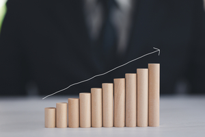 ¿Cómo invertir poco dinero y generar las máximas ganancias?