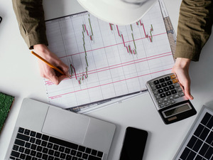 Qué es la venta en corto y cómo funciona en bolsa