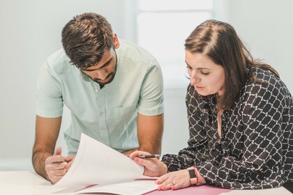 ¿Cómo cambiar la titularidad de una vivienda paso a paso?