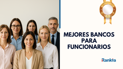 Grupo de funcionarios y empleadas públicas sonriendo, representando el análisis de los mejores bancos para funcionarios en 2025 según Rankia