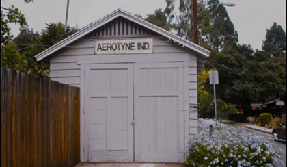 Continúa la colocación de papel con nocturnidad y alevosía.