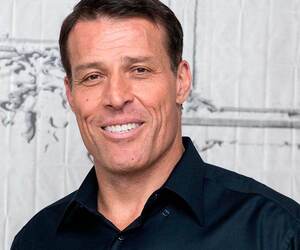 Piénsalo: Échale cuenta a Tony Robbins