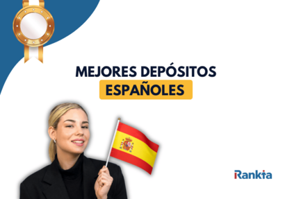 Imagen destacada sobre mejores depósitos españoles. Fondo gris claro con detalles azules, medalla dorada en la esquina superior izquierda y texto central “Mejores depósitos españoles”. En la parte inferior izquierda aparece una mujer sonriendo con blazer negro sosteniendo una bandera de España. Logo de Rankia en la esquina inferior derecha.