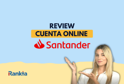 Imagen destacada de review de la Cuenta Online Santander con fondo azul y beige, logo rojo de Santander, texto destacado y presentadora señalando el producto.