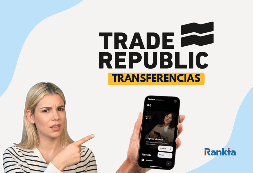 Mujer señalando la app de Trade Republic con la sección de transferencias para ingresar y retirar dinero desde el móvil.