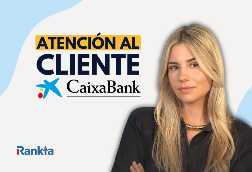 Imagen de atención al cliente de CaixaBank con el logotipo de la entidad, el texto “Atención al cliente” y una mujer en primer plano.