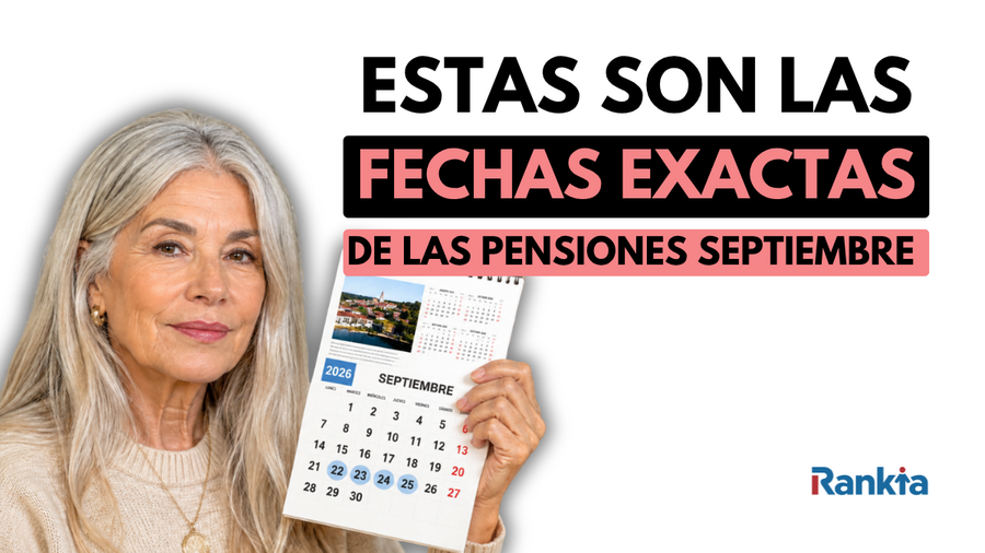 Mujer sosteniendo un calendario de septiembre de 2026 con los días 22, 23, 24 y 25 resaltados