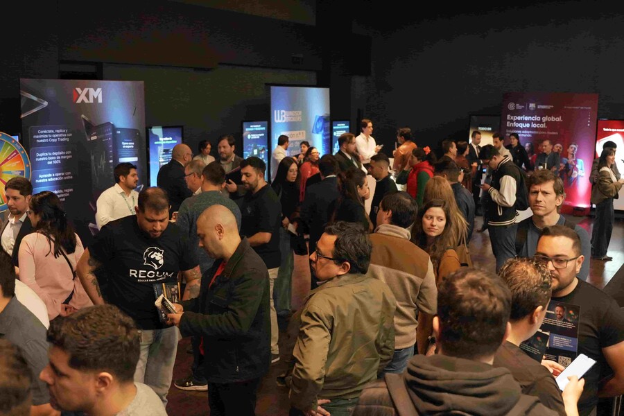 Zona de stands de la Rankia Markets Experience Santiago 2026