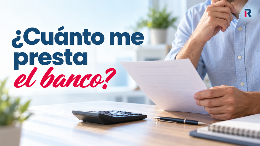 Persona revisando una solicitud de préstamo junto a una calculadora, con la pregunta «¿Cuánto me presta el banco?».