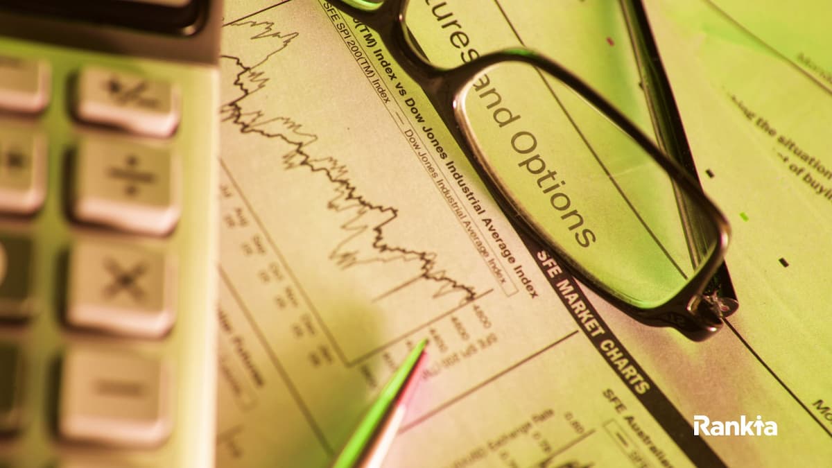¿Cómo se determina la prima de una opción?