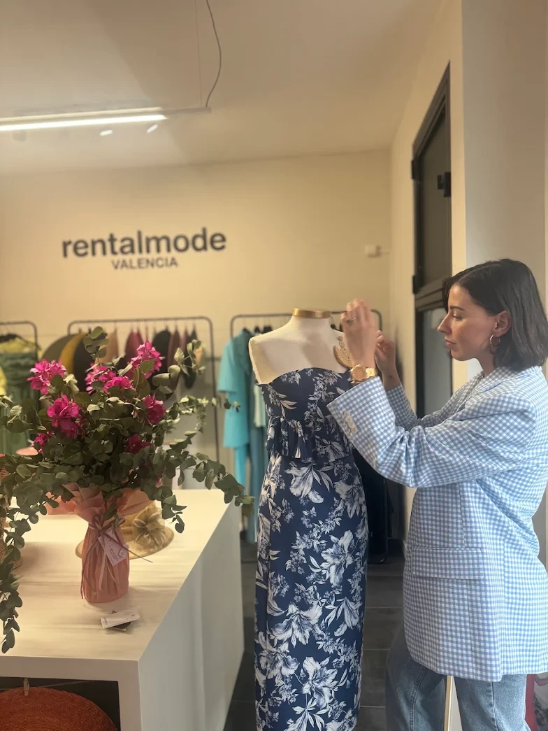 La economía de la moda circular a pie de calle: El caso de Rental Mode en la Calle Doctor Sumsi.